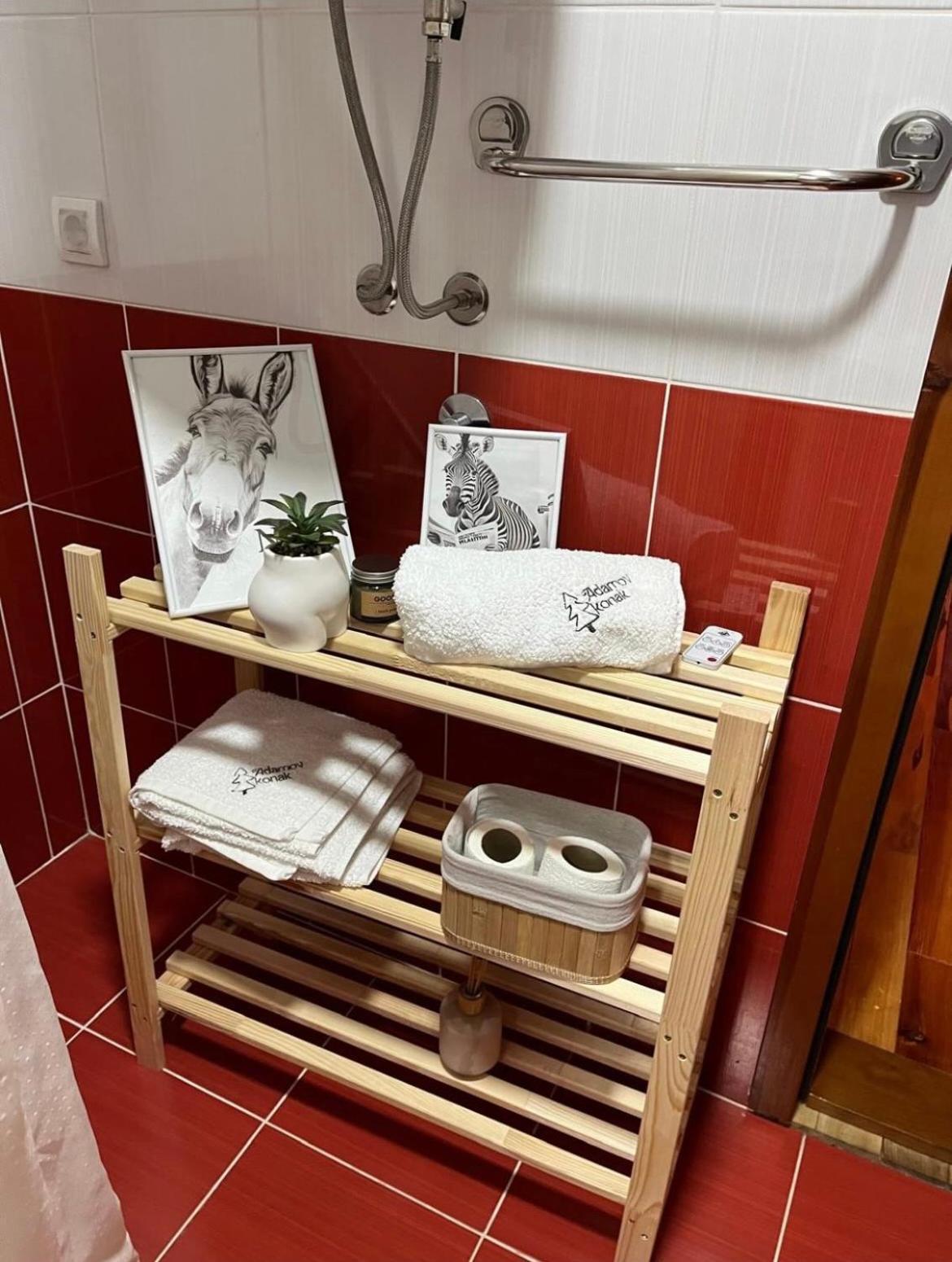 Adamov Apartment Lazici